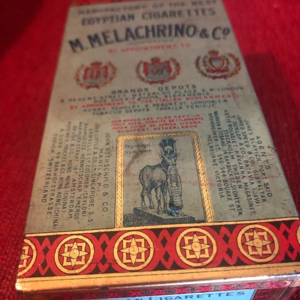 Beautiful Vintage Trinket tin jewelry box